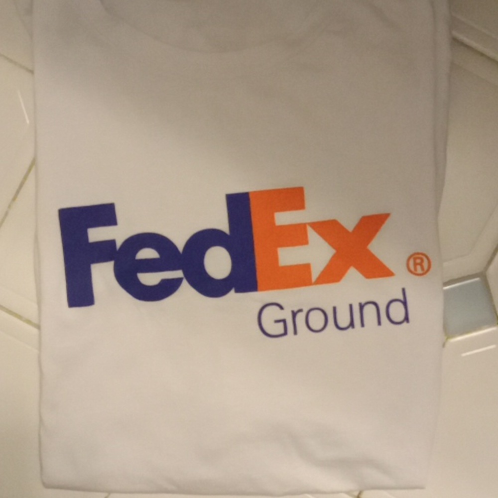 🆓️ Fed Ex T shirt